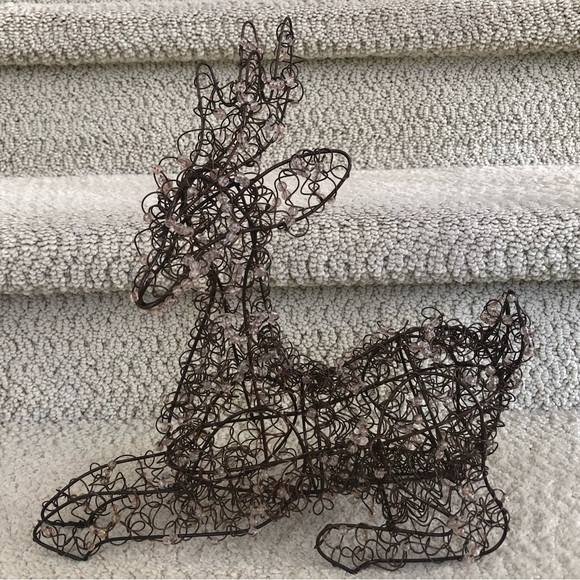 🎄Holiday Decorative Wire Deer. 🦌 - Picture 3 of 4